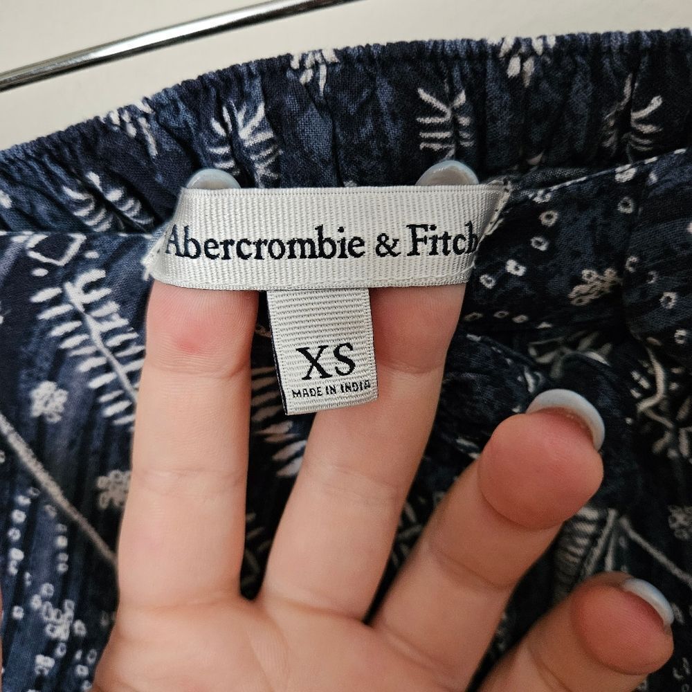 Abercrombie & Fitch Shorts Faux Wrap Tie Blue White Patterned Stretch Casual - Picture 8 of 10